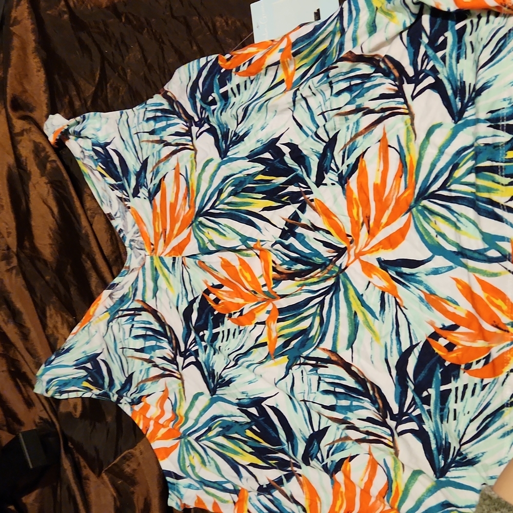 **NWT** Palm Grove floral tank top 1X